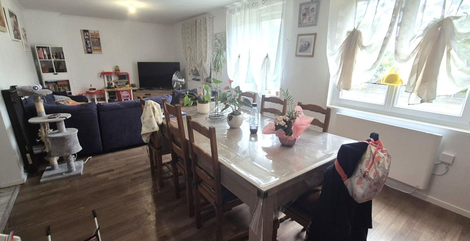 SAINT-DIZIER Belle Maison sur Sous-sol de 88 m² Rénovée avec Cours, Cave, Buanderie, Garage de 24 m² et un Terrain clos et entretenu de 329 m² 4