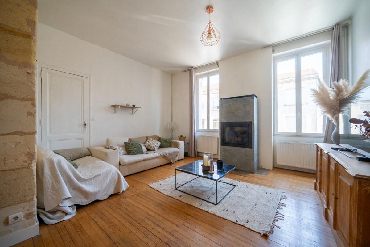 BORDEAUX Belle maison de famille, avec grand jardin, quartier très recherché au coeur de Bordeaux Bastide 2