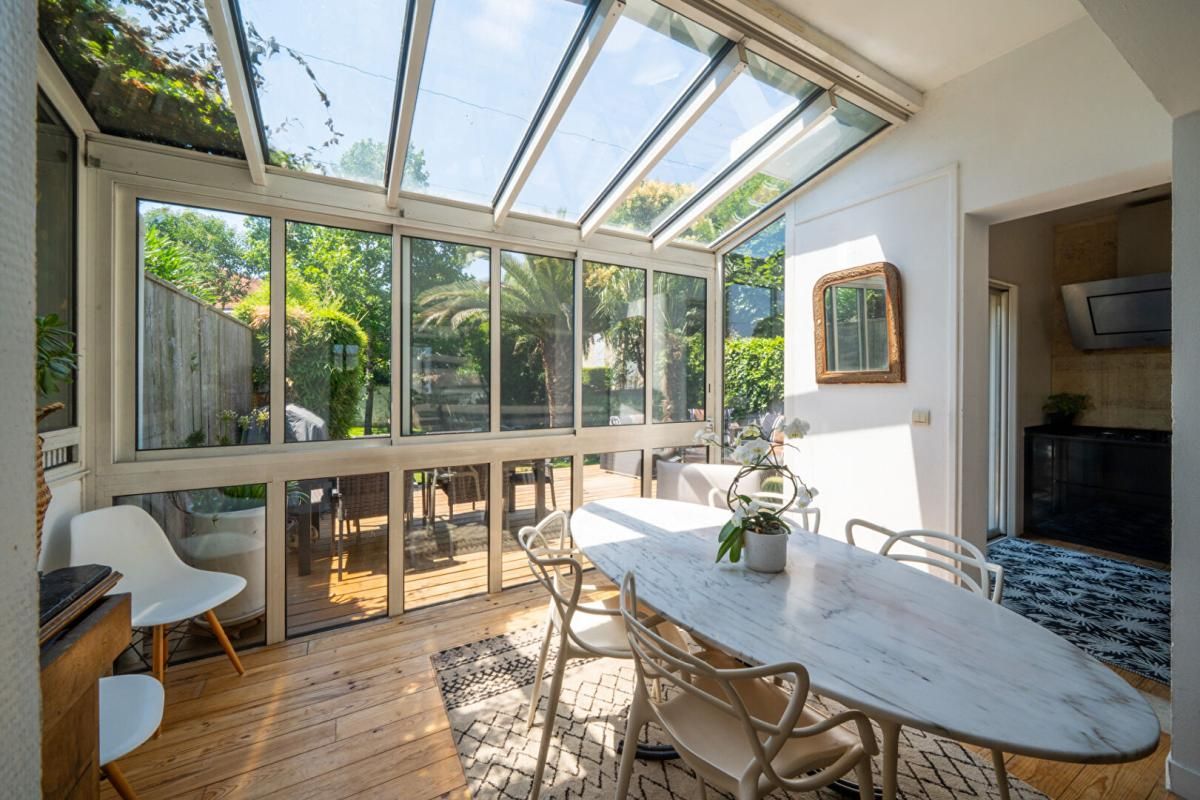 BORDEAUX Belle maison de famille, avec grand jardin, quartier très recherché au coeur de Bordeaux Bastide 3