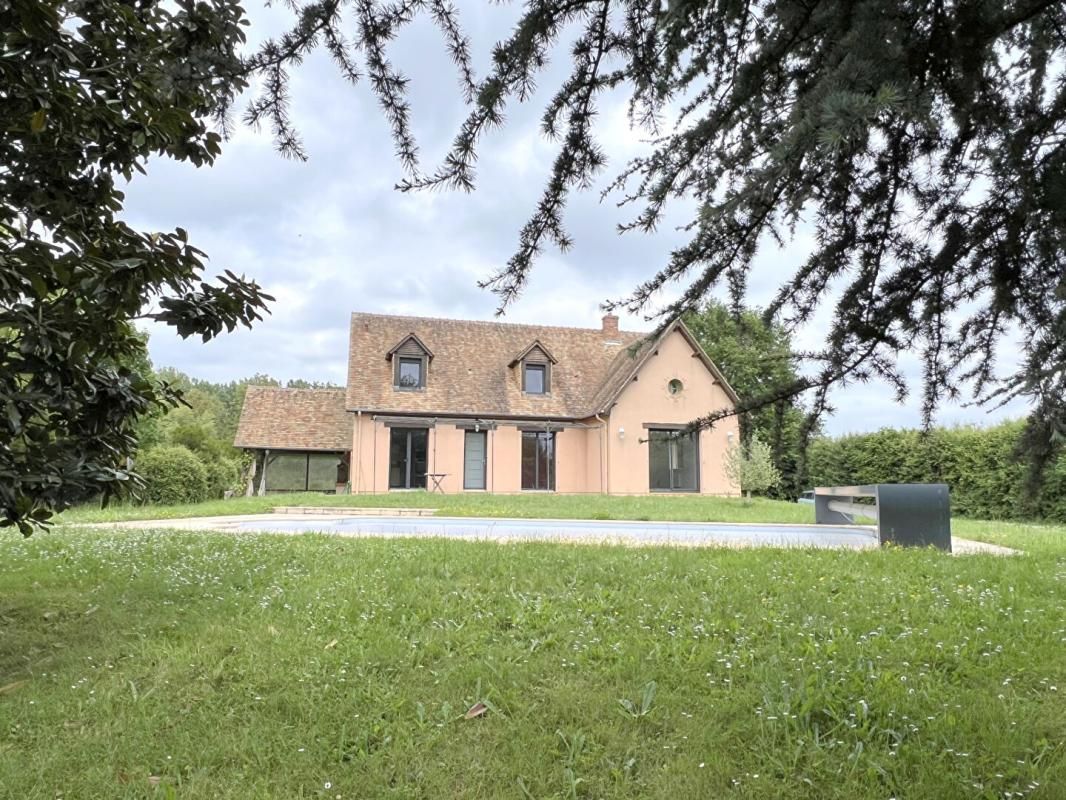 Maison - Savigné L'Evêque - 8 pièce(s) - 151 m²