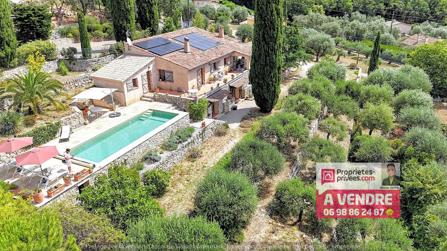 SPERACEDES PROPRIETE PROVENCALE VUE MER 1