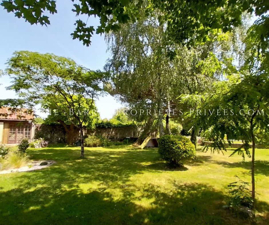 PONT-L'ABBE-D'ARNOULT BELLE MAISON T6 AVEC PARC ARBORÉ ET PISCINE 2