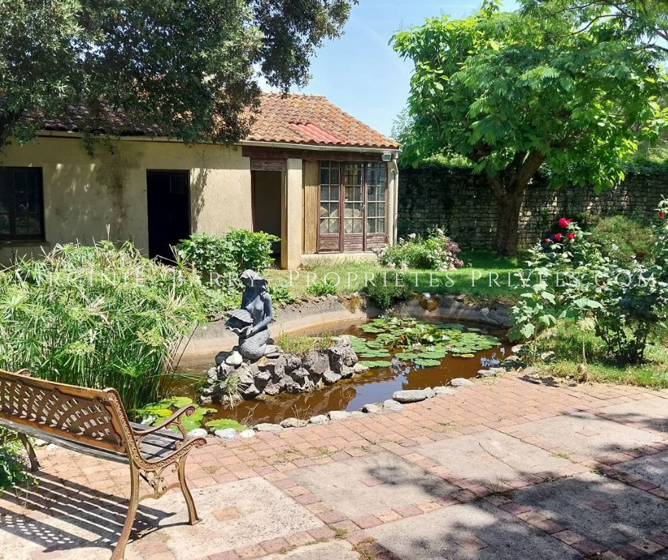 PONT-L'ABBE-D'ARNOULT BELLE MAISON T6 AVEC PARC ARBORÉ ET PISCINE 3