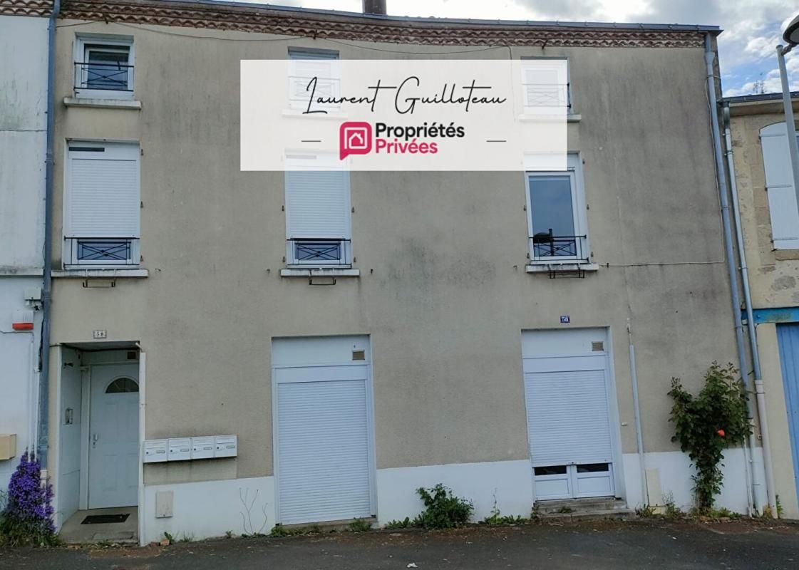 MORTAGNE-SUR-SEVRE Immeuble de rapport Mortagne sur Sevre 6 pièces 160 m2 1