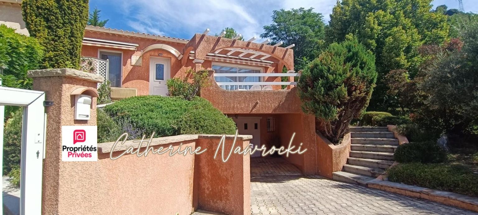 DIGNE-LES-BAINS DIGNE-LES-BAINS ? MAISON FAMILIALE 4 PIÈCES  117 m² ET SON VASTE GARAGE 55 m² m² AVEC VUE DÉGAGÉE SUR LES HAUTEURS 339 000 1