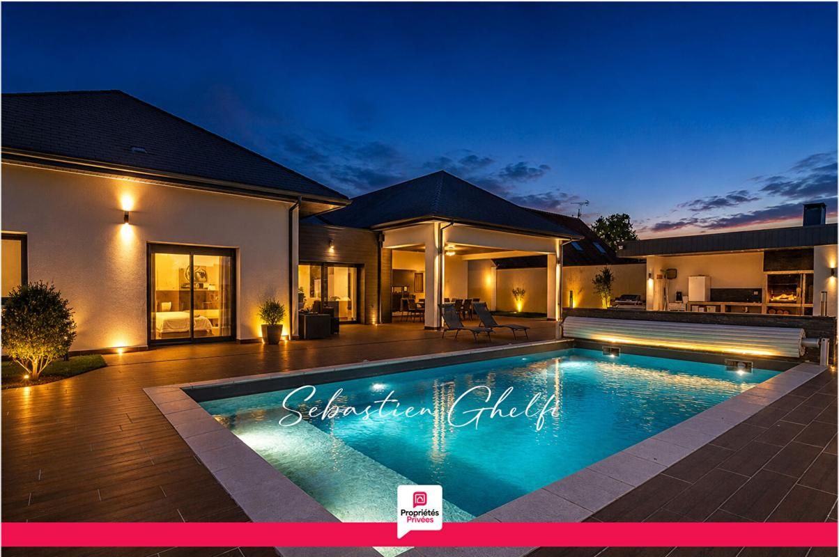 belle villa de plain-pied avec piscine- 4 chambres dont 1 suite-double garage