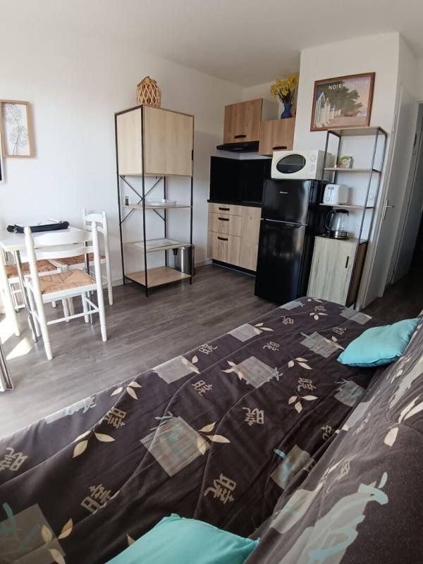 SAINT-HILAIRE-DE-RIEZ Petit appartement 2 pièces Saint Hilaire De Riez - 21.37 m2 - 98900 TTC 2