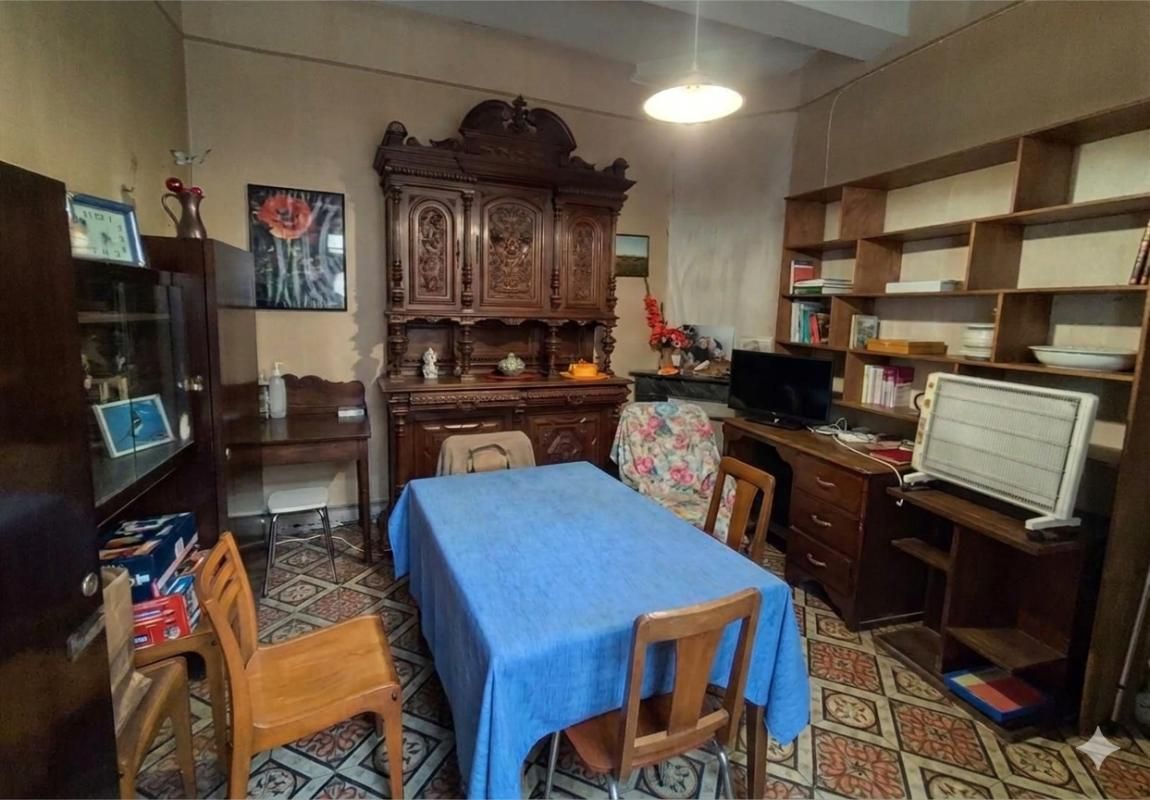 NARBONNE Narbonne Centre : Immeuble de 171 m² - R+2 - avec Cour-Parking et Toit-Terrasse 4
