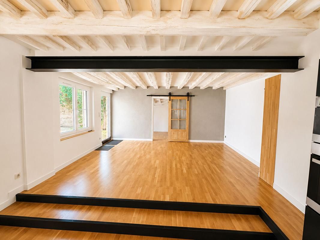 MOISSON PROPRIÉTÉ DE CARACTÈRE - 170 m² HABITABLES, 5 CHAMBRES ET DÉPENDANCES À FORT POTENTIEL 4