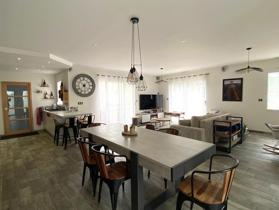 SAINTE-PAZANNE MAISON 7 PIÈCES 44680 SAINTE PAZANNE - BUDGET 358 800 HAI 4
