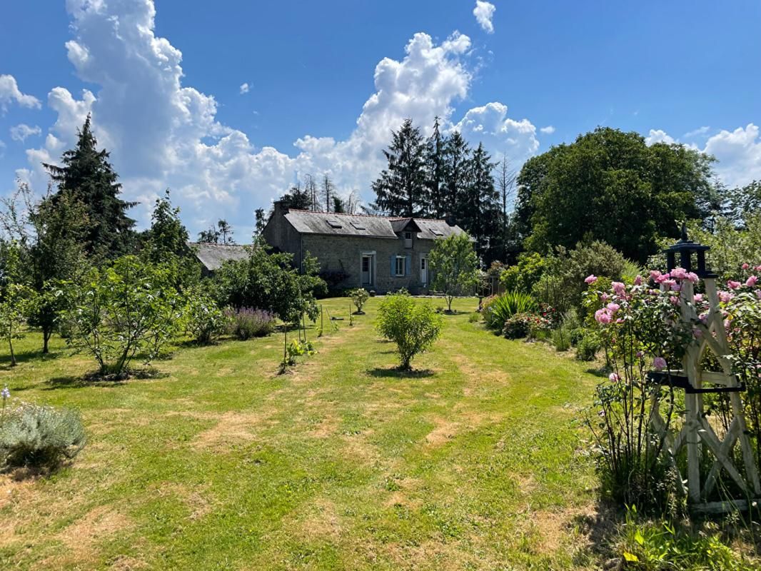 PLUMÉLIAU-BIEUZY Exclusivité - Morbihan - Charmante propriété sur son terrain de 3034 m2 3