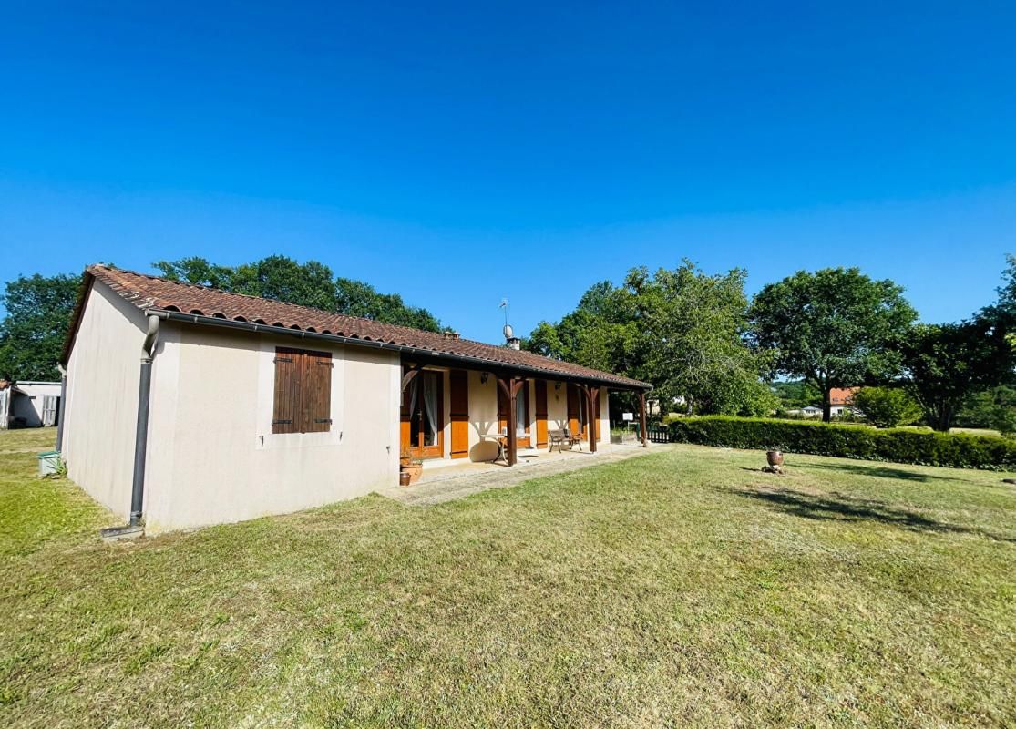 BRANTOME maison de plain- pied de 80m2 3