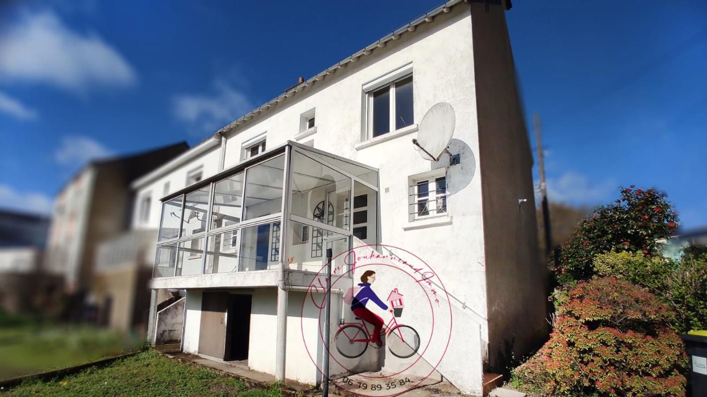 SAINT-NAZAIRE Maison  à fort potentiel avec jardin et grand garage - 1