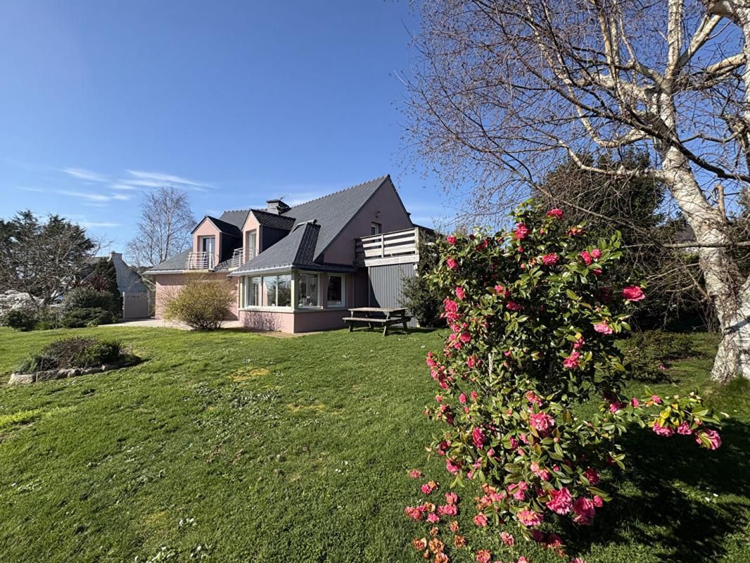 MOELAN-SUR-MER A vendre MOELAN SUR MER (29350) Maison 7 pièces 3 chambres 175 m2 1