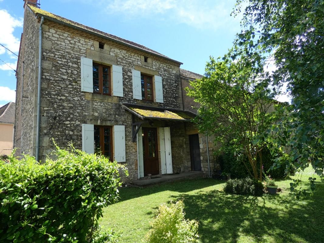 CHERVEIX-CUBAS Maison 120 m2 / 4 chambres / grange / terrain 800m² 2