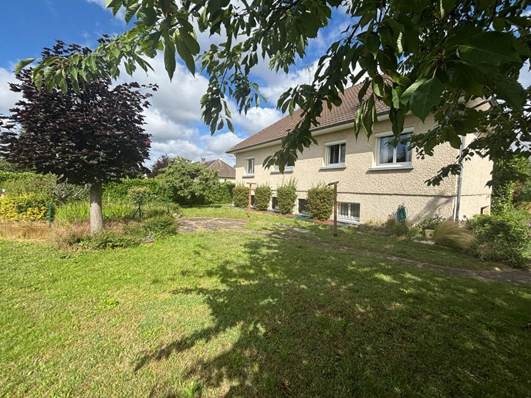 ROEZE-SUR-SARTHE Maison 6 pièce(s) 126 m2 3