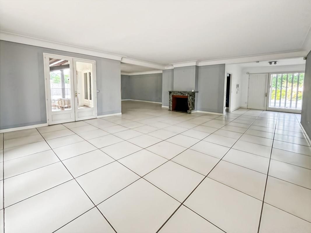 SAINT-PAUL-LES-DAX Maison plain pied Saint Paul Les Dax - Ristaou - 5 pièce(s) 180 m2 - piscine 2