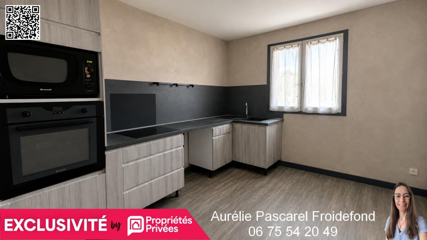 BRIVE-LA-GAILLARDE BRIVE : Grange en pierre, rénovée en Maison T4 d'env. 110m² - 3 chambres + Bureau - combles aménageables - GARAGE et Atelier - Terrain d'env. 2500m² et Terrasse couverte 2