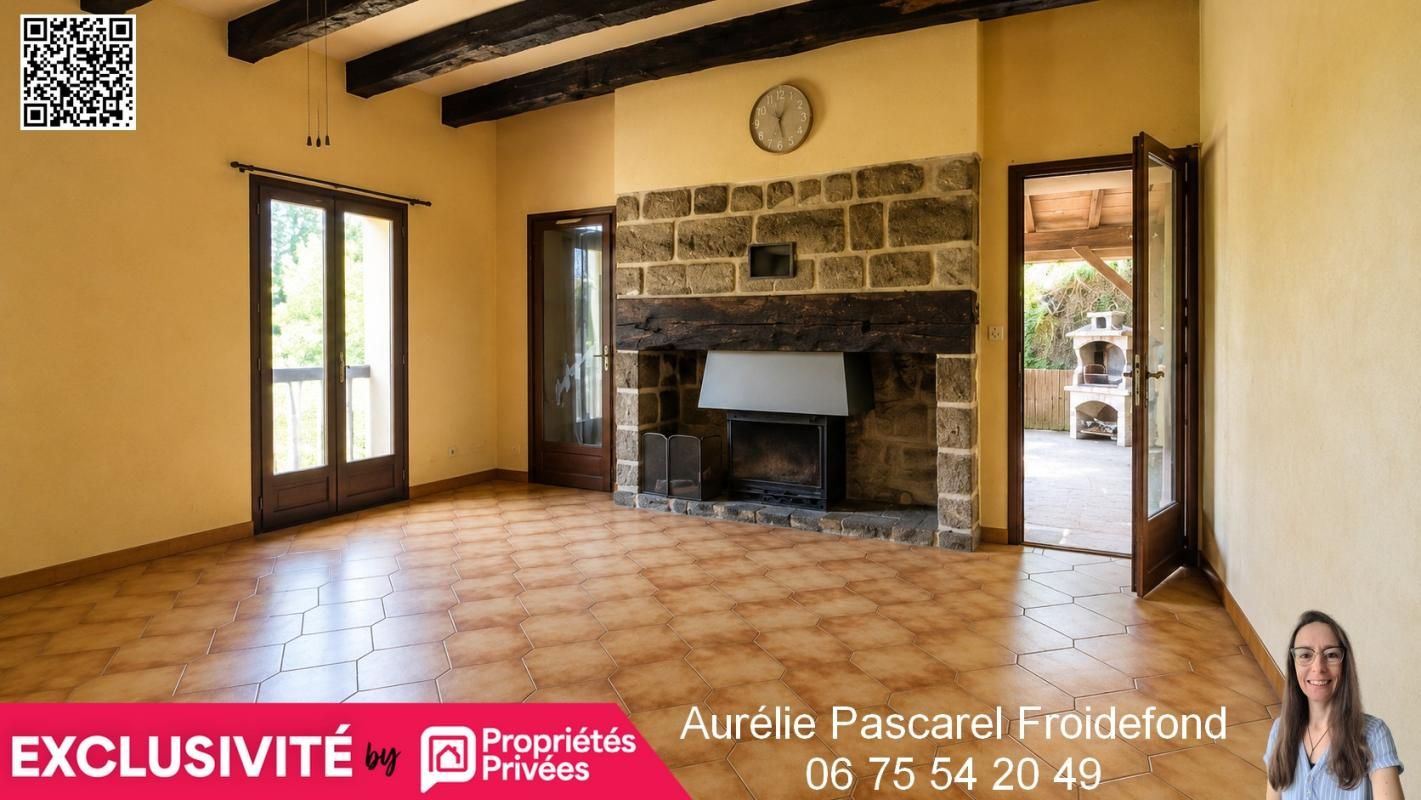 BRIVE-LA-GAILLARDE BRIVE : Grange en pierre, rénovée en Maison T4 d'env. 110m² - 3 chambres + Bureau - combles aménageables - GARAGE et Atelier - Terrain d'env. 2500m² et Terrasse couverte 4
