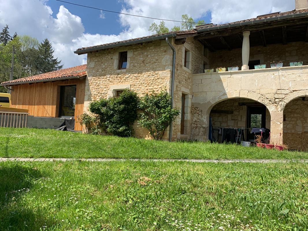 JAURE Maison Jaure 13 pièce(s) 380 m2 2