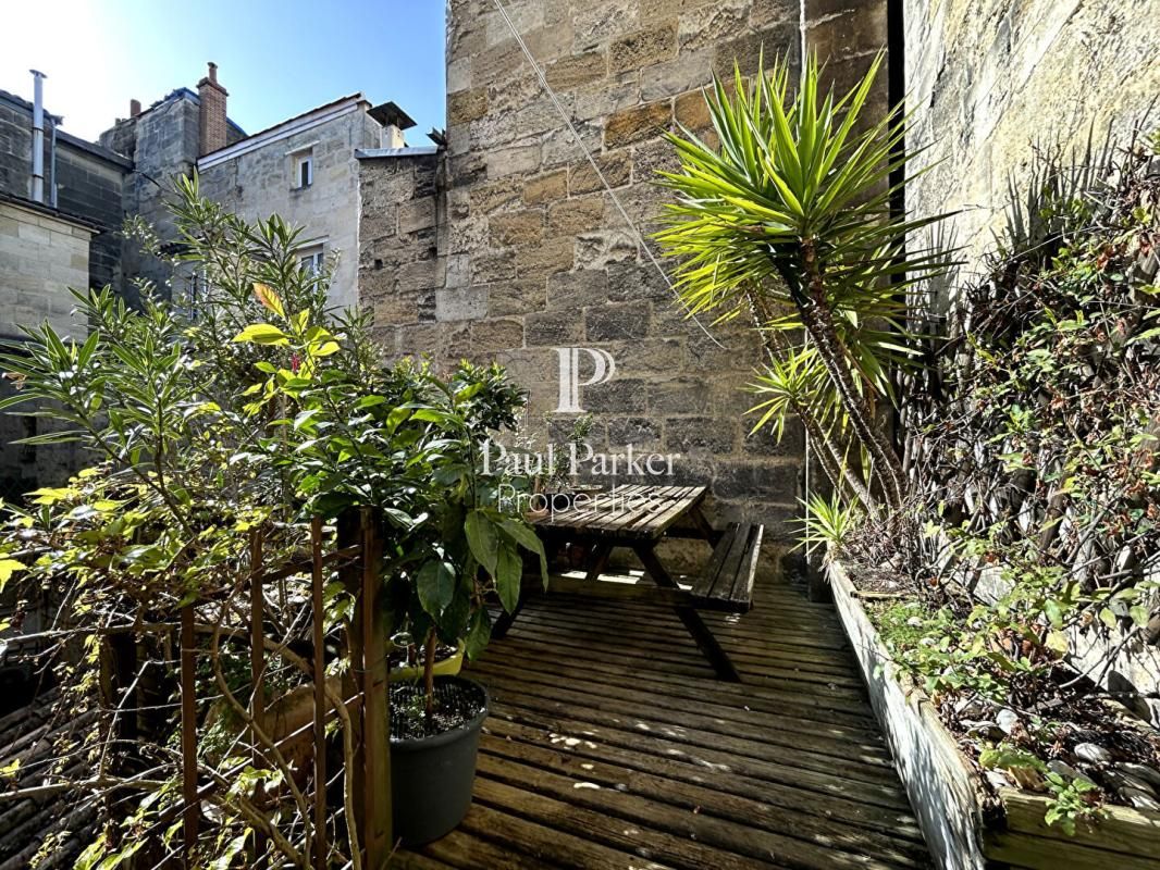 BORDEAUX Maison  7 pièce(s) 155 m2 2