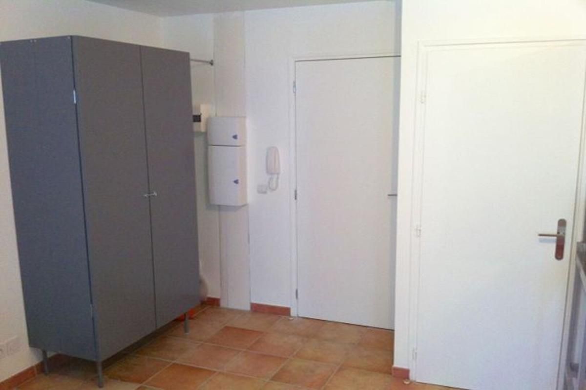 MARSEILLE-11E-ARRONDISSEMENT STUDIO DE 21.82 M2 À PROXIMITÉ DU LYCÉ DE LA FORBINE 1