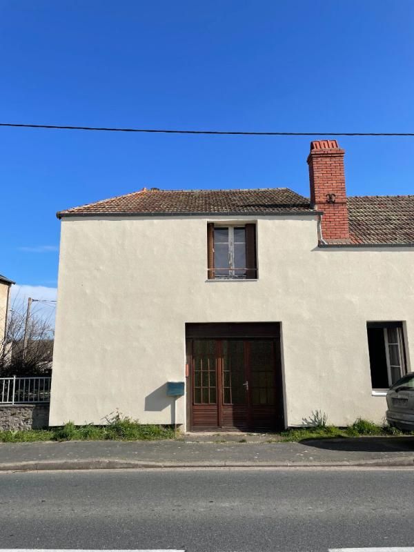 CHAMPILLET Charmante maison à fort potentiel à Champillet Laissez parler vos envies ! 3