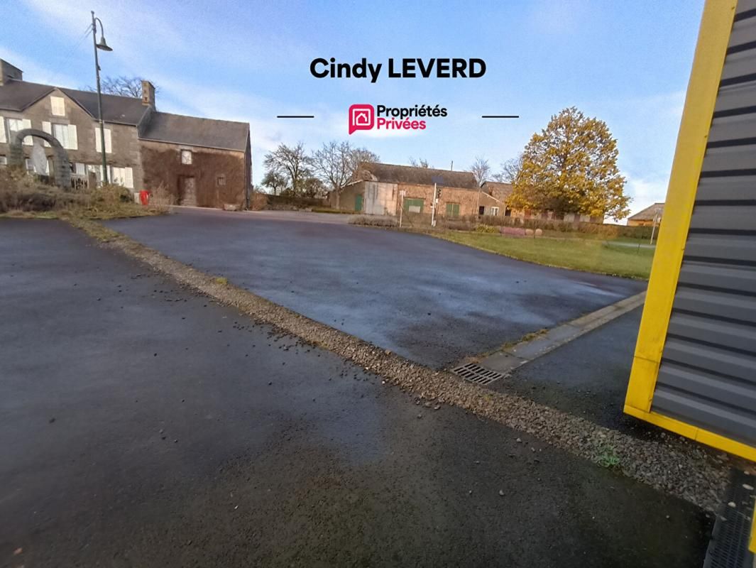 VILLEDIEU-LES-POELES LA CHAPELLE CECELIN - LOCAL COMMERCIAL 110 m² 2
