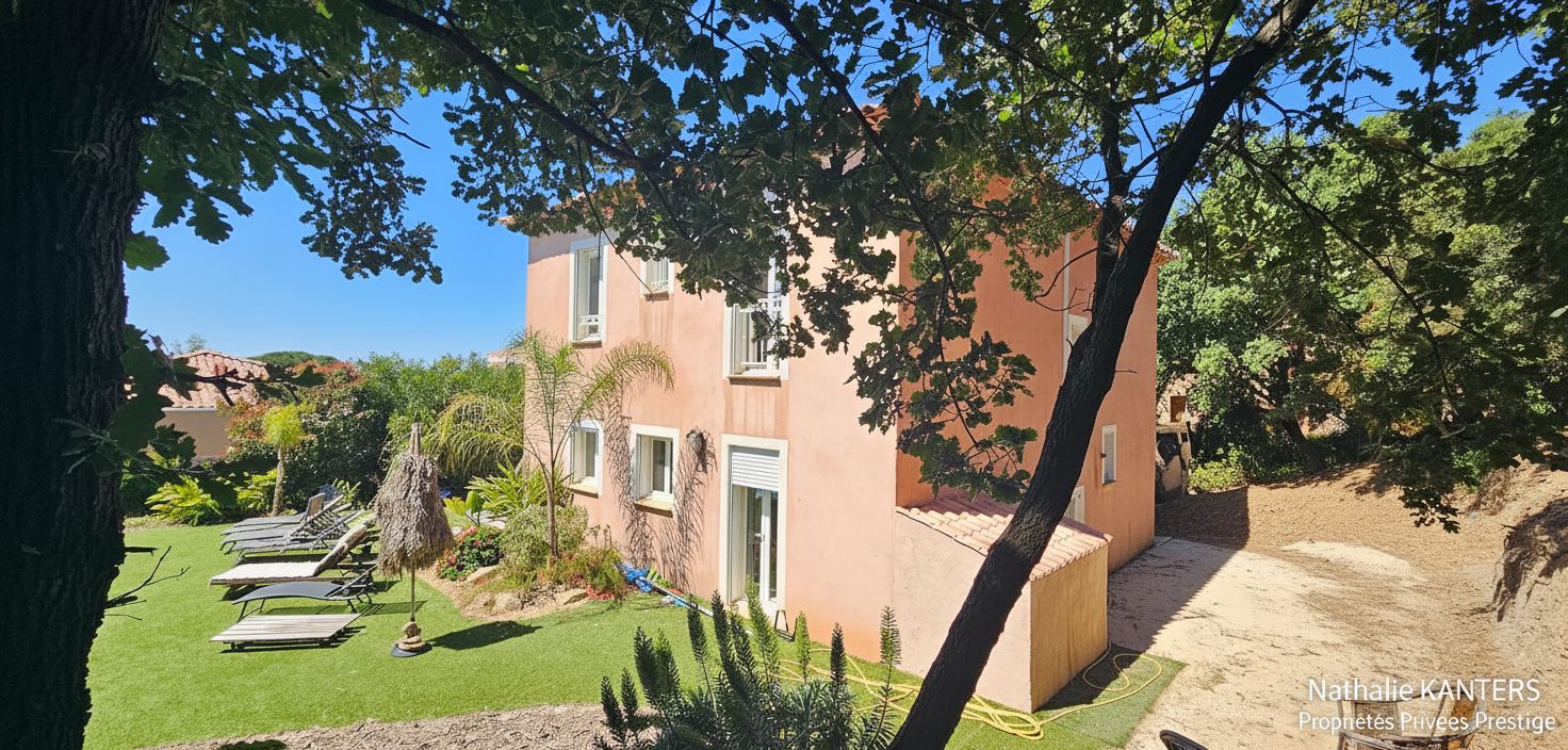 SIX-FOURS-LES-PLAGES Maison Six Fours Les Plages 7 pièce(s) 200 m2 4