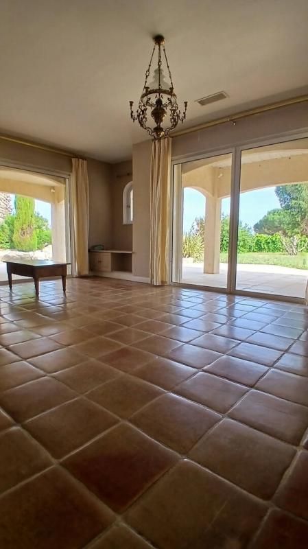 BEZIERS Maison d'exception 196 m² à Béziers, écrin méditerranéen, quatre chambres, grand séjoour salon salle à manger de 67 m& 2