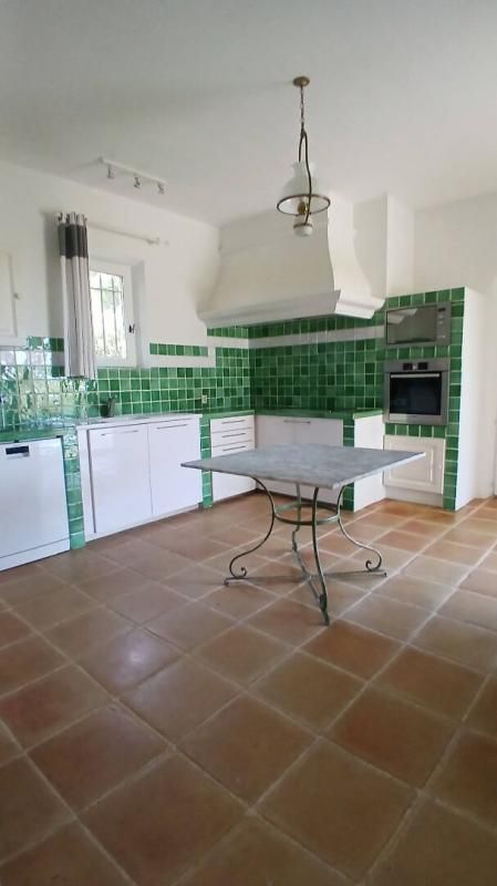 BEZIERS Maison d'exception 196 m² à Béziers, écrin méditerranéen, quatre chambres, grand séjoour salon salle à manger de 67 m& 3