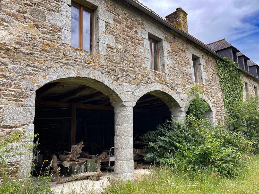 PEDERNEC Bien Atypique 700 m2 3