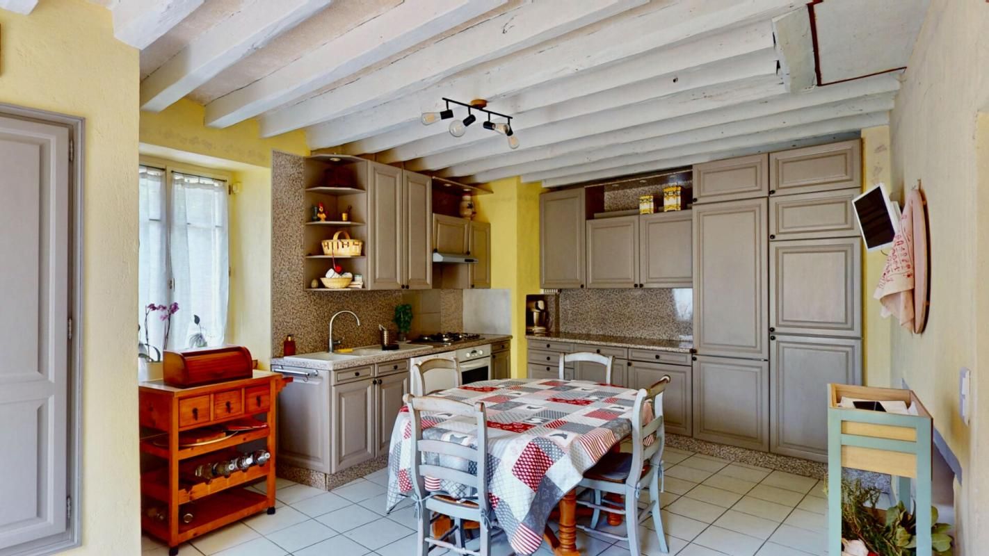 GUERARD Maison briarde atypique 6 pièces 4 chambres 325 000 3