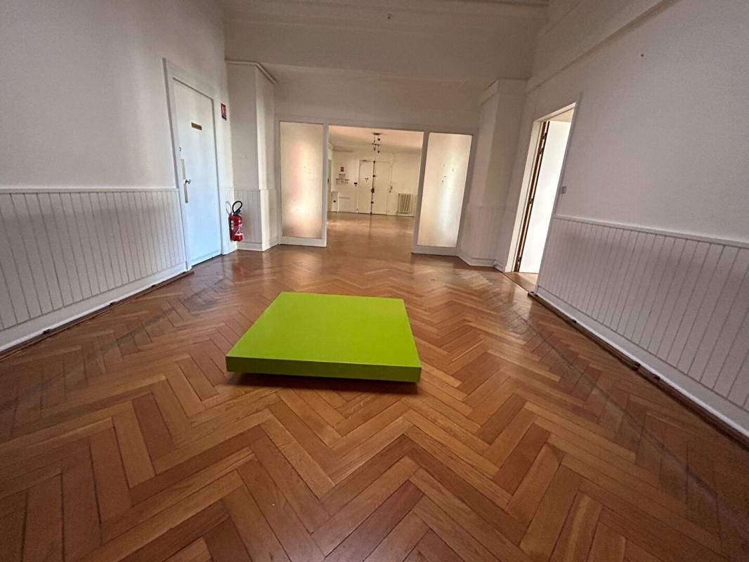 CLERMONT-FERRAND Appartement Clermont Ferrand 8 pièces 305 m2 3