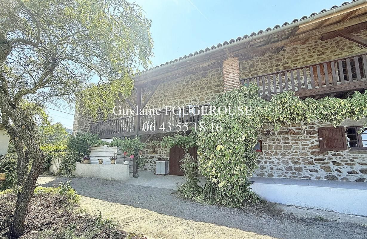 MONTBRISON Maison Ferme en pierres 6 pièce(s) 120 m2 2