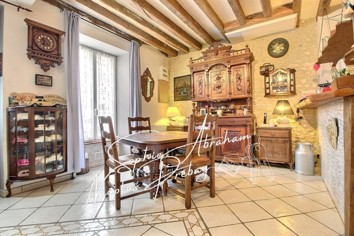 ANGERVILLE Exclusivité ! Maison en pierres sans travaux de 4 pièces, 3 chambres 2