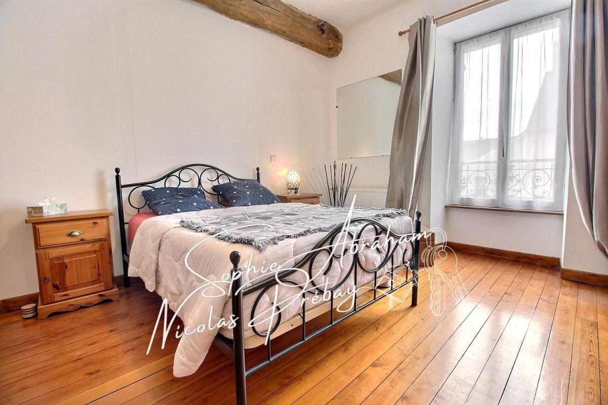 ANGERVILLE Exclusivité ! Maison en pierres sans travaux de 4 pièces, 3 chambres 4