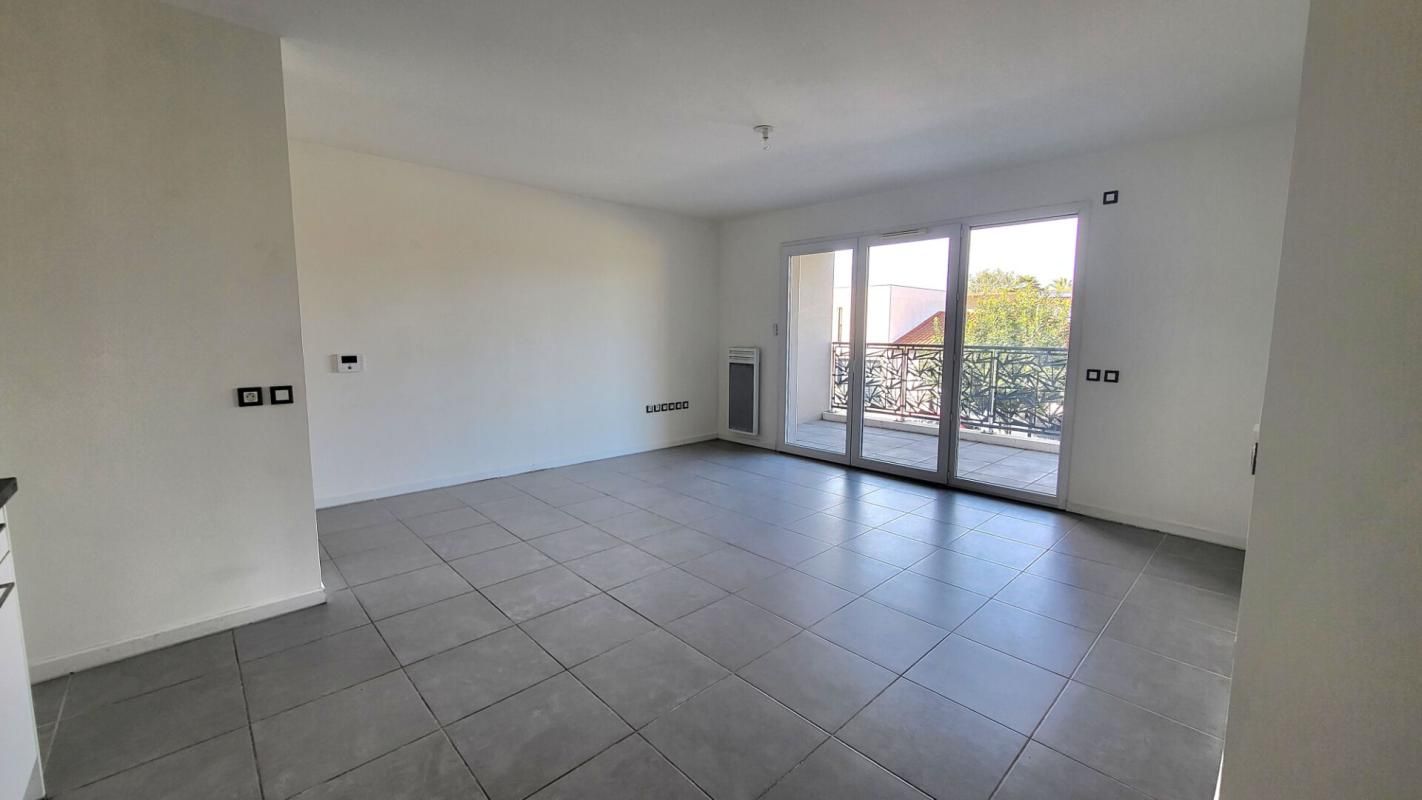 SAINT-CYPRIEN Appartement Saint Cyprien 3 pièce(s) 67 m2 3
