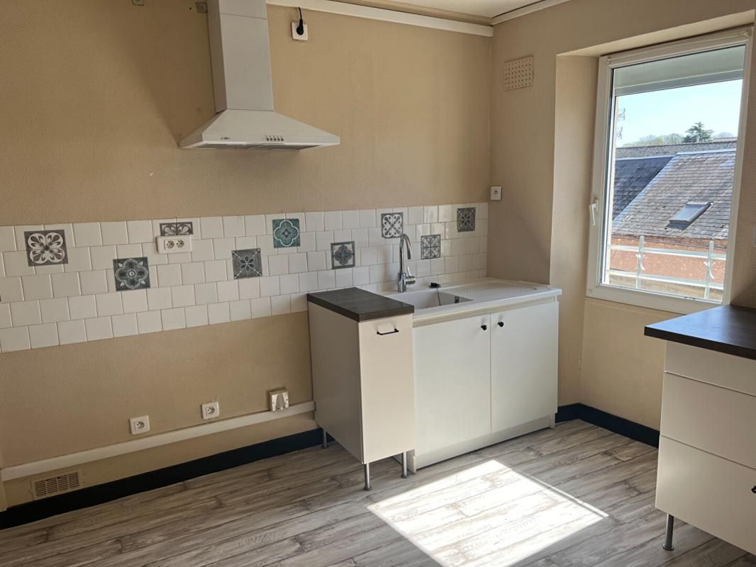 ANGERVILLE Immeuble Angerville 6 pièce(s) 130 m2 3