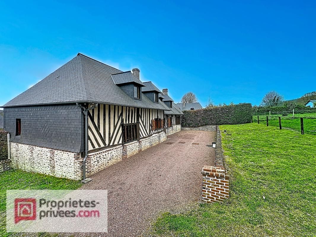 FIERVILLE-LES-PARCS Pressoir authentique & rénové avec 1.8 hectare au calme 1
