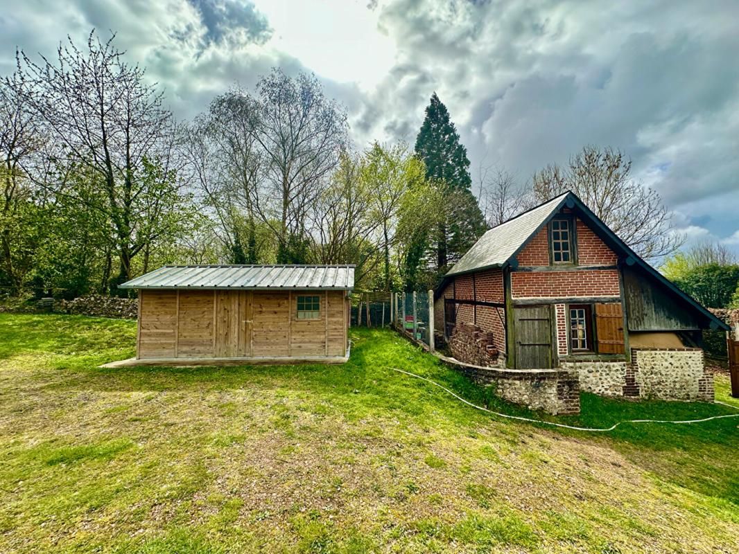 FIERVILLE-LES-PARCS Pressoir authentique & rénové avec 1.8 hectare au calme 3