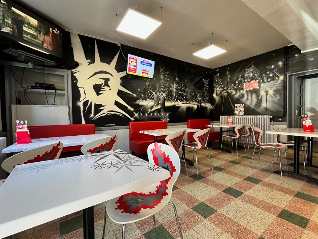 MOULINS SECTEUR MOULINS - BAR TABAC PRESSE FDJ LOTO PMU, LOGEMENT 3