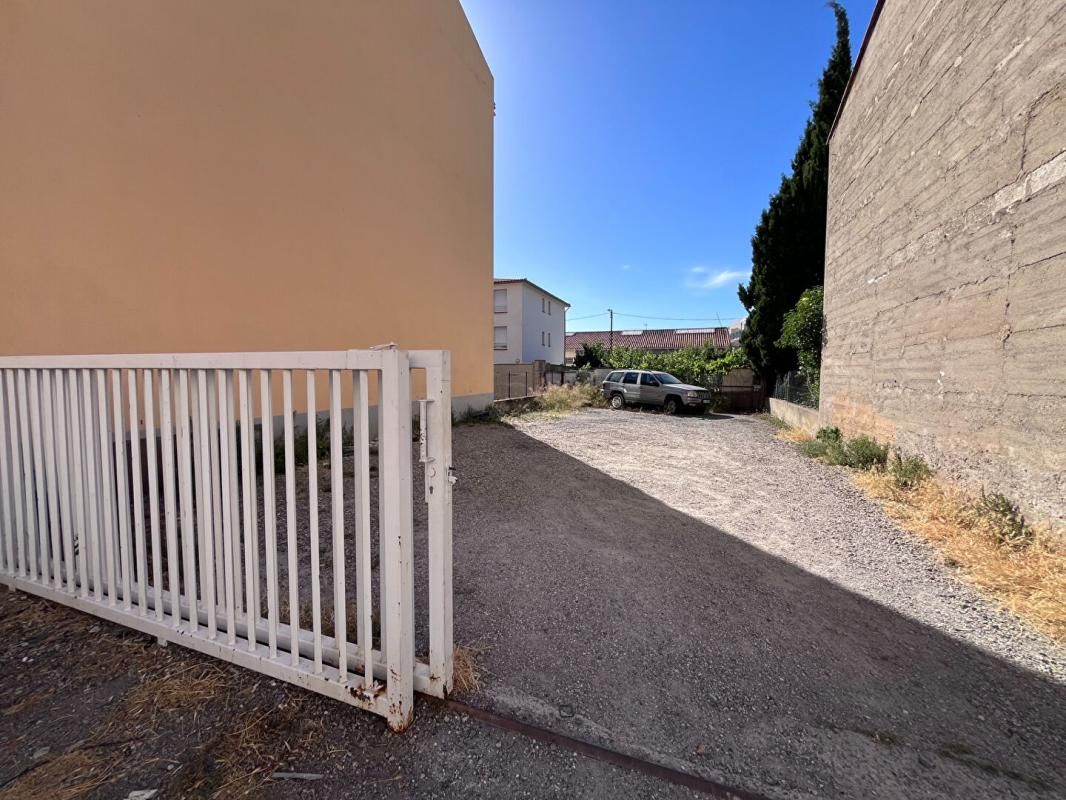PERPIGNAN Magnifique opportunité , terrain constructible en centre ville de Perpignan de 176 m² possibilités nombreuses 3