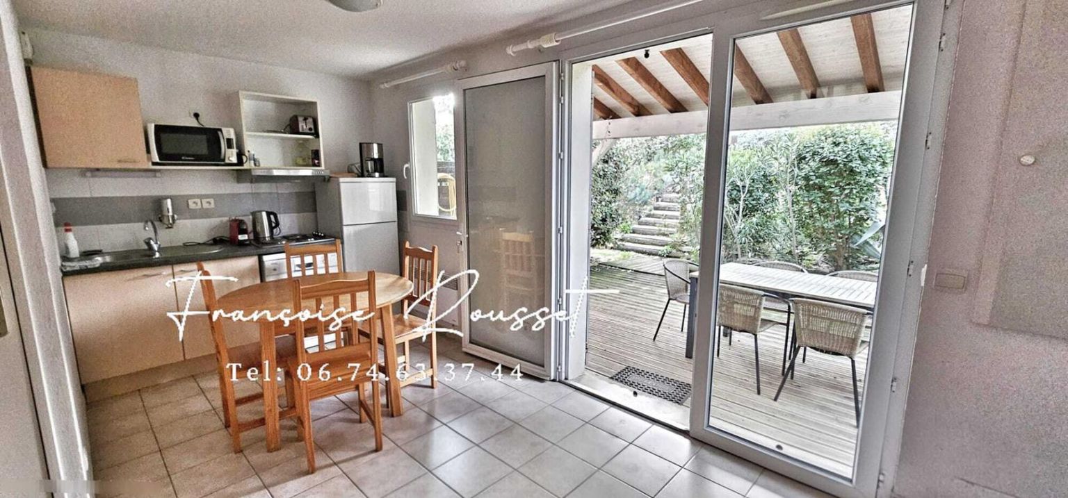 CALVISSON Villa duplex  avec Terrasse ombragée et intimité rare 4