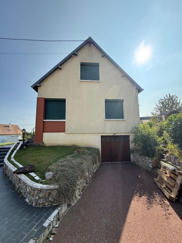 BOIS-GUILLAUME Maison, 94 m2 entièrement rénovée à Bois-Guillaume - 348 000  DPE D 2
