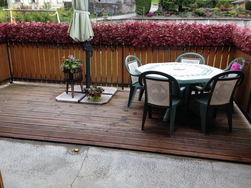 MAISON INDIVIDUELLE AVEC BEAU JARDIN ET TERRASSE