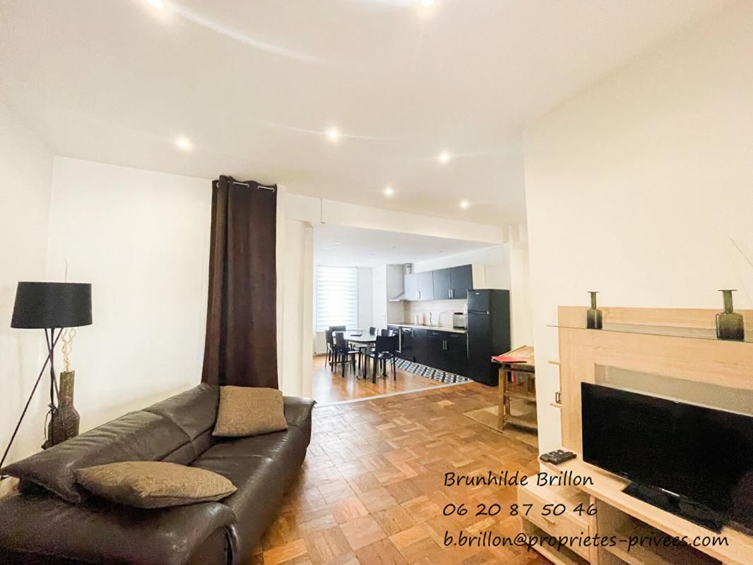 Immeuble 270M², 2 à 3  lots à usage de gite