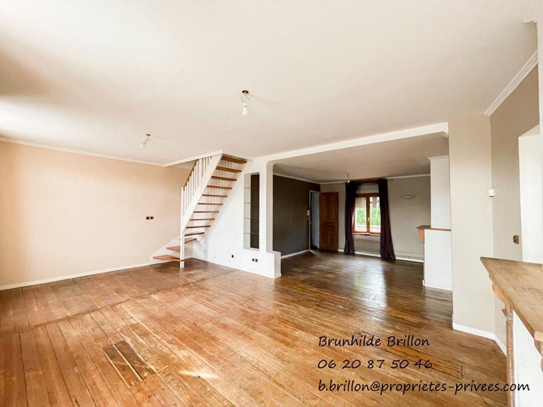 LIEVIN Maison  + studio 196M², garage, terrasse, jardin 4