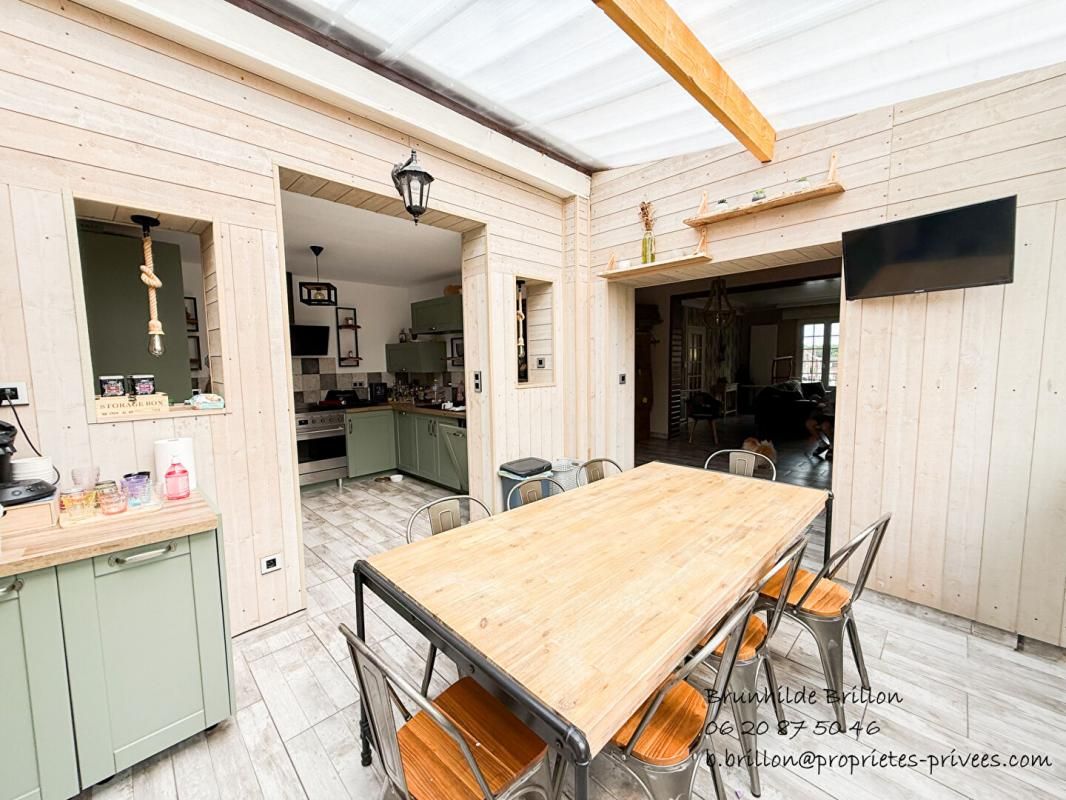 LIEVIN Maison individuelle 295M², 7 chambres, 2 doubles garages, hangar, jardin 2
