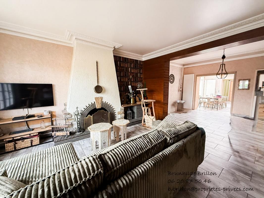 LIEVIN Maison individuelle 295M², 7 chambres, 2 doubles garages, hangar, jardin 4